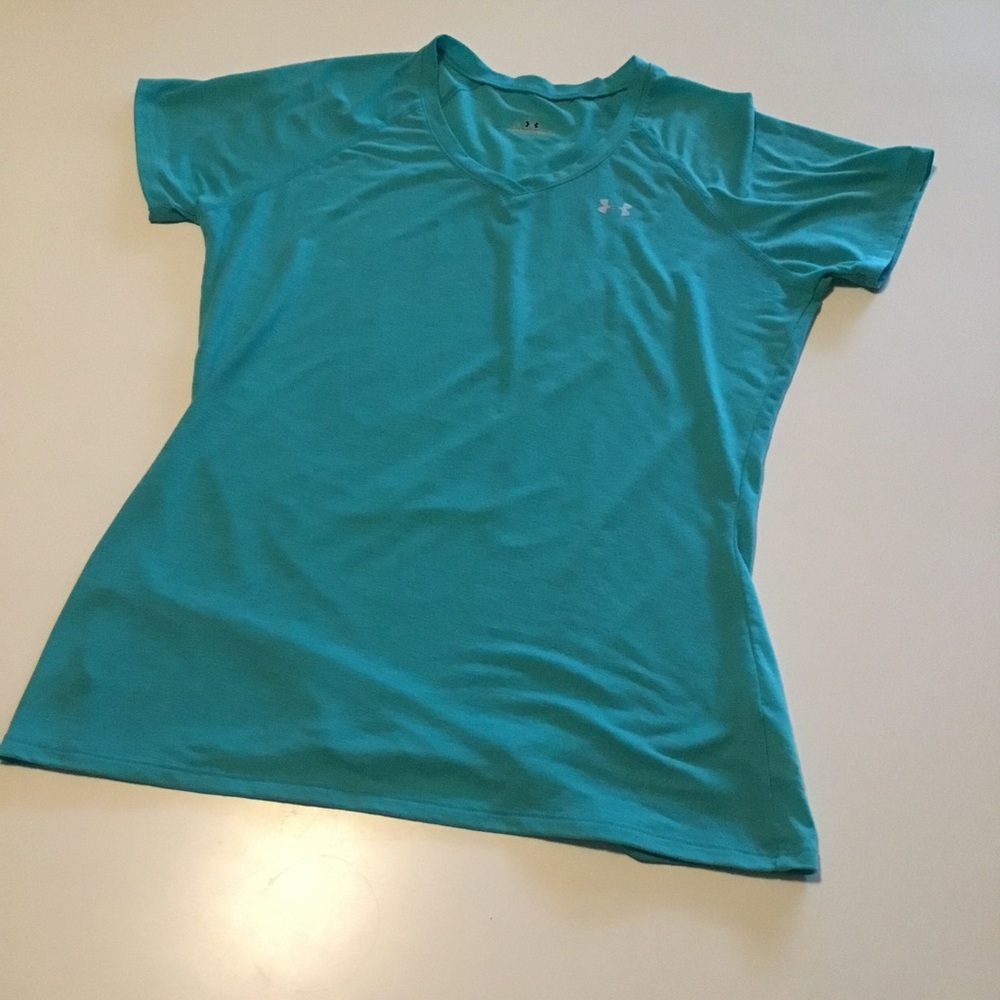 BUNDLE OF 4 NIKE AND UNDERARMOUR TSHIRTS - Picture 5 of 10